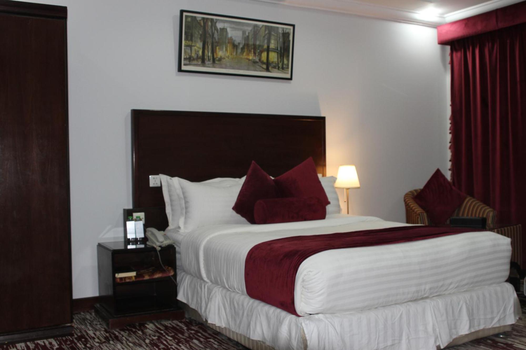 Carawan Al Khaleej Hotel Olaya 利雅德 外观 照片