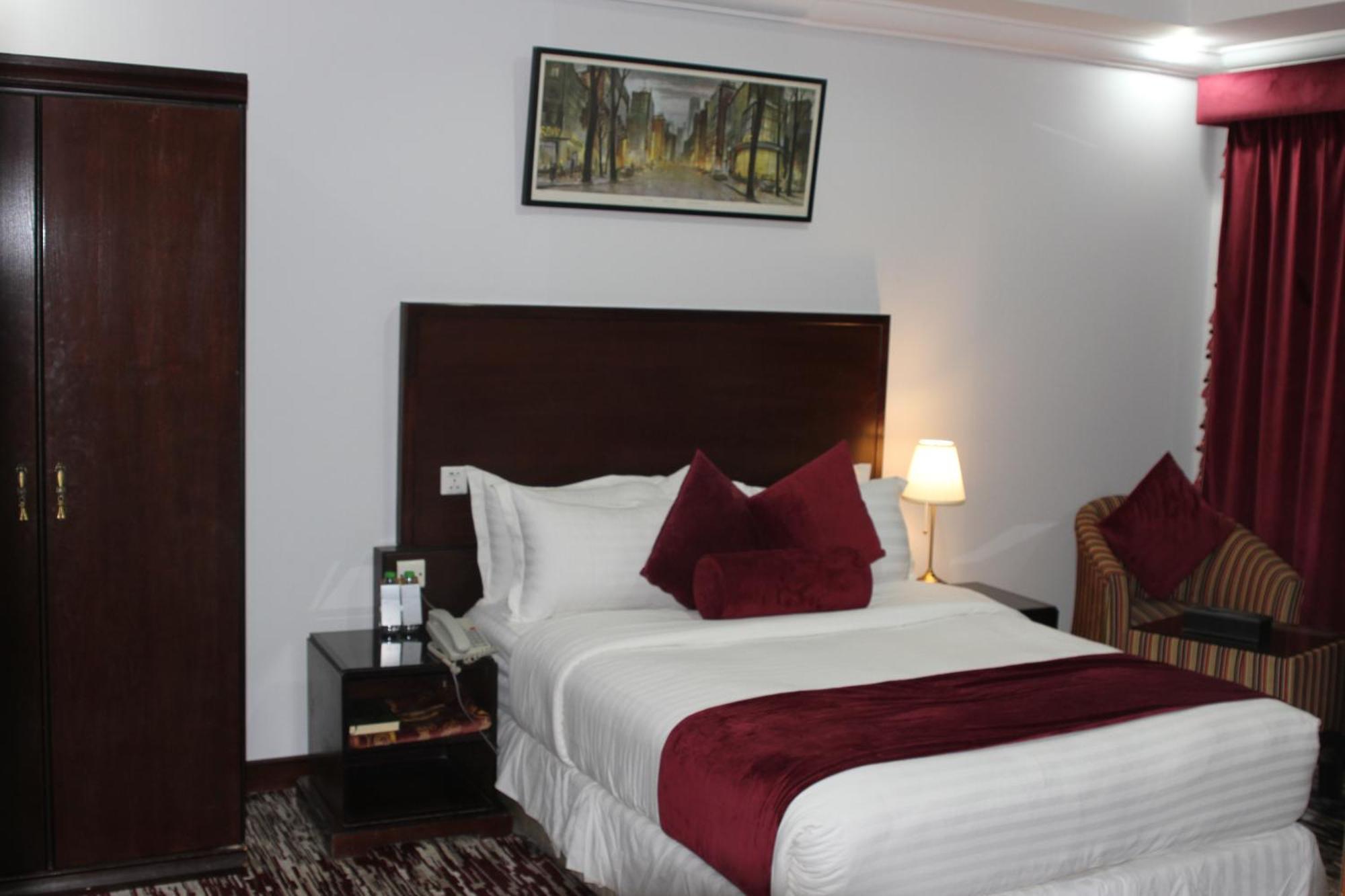 Carawan Al Khaleej Hotel Olaya 利雅德 外观 照片