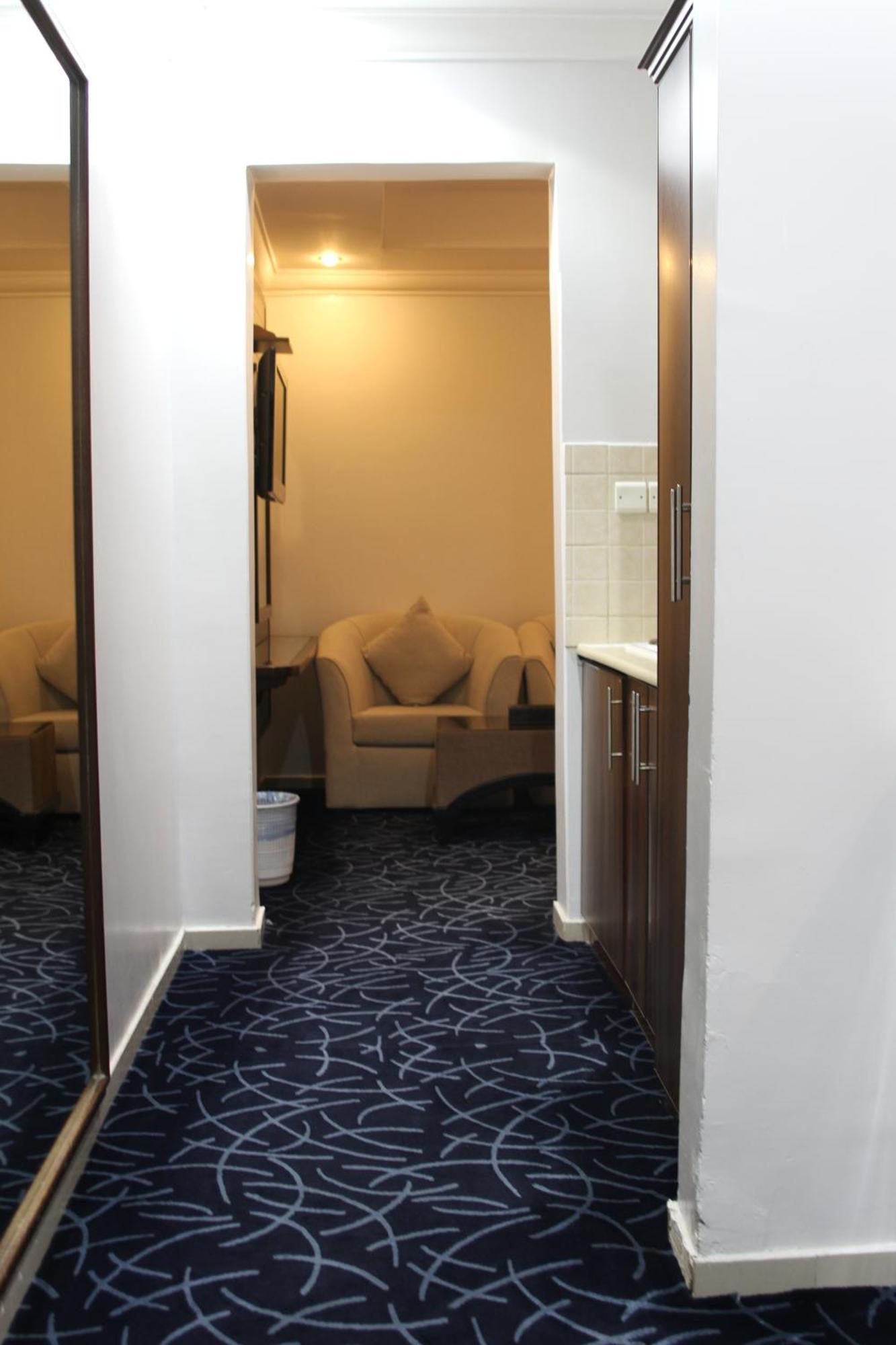 Carawan Al Khaleej Hotel Olaya 利雅德 外观 照片